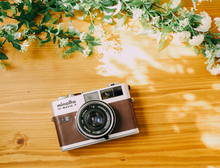 Load image into Gallery viewer, 受注制作 【フルオーダー】お好きなカメラと革色に作成します