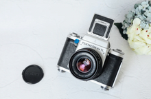 Load image into Gallery viewer, PENTACON SIX TL【事前予約注文】中判カメラ