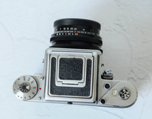 Load image into Gallery viewer, PENTACON SIX TL【事前予約注文】中判カメラ