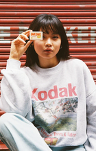 Load image into Gallery viewer, Mr. Negative Same Same But Different 🎞 カラーネガフィルム(ISO400)(35mm / 36枚撮り)【期限内/海外フィルム✈️】1本売り