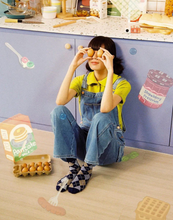 Load image into Gallery viewer, A Girl Has Film BREAKFAST TIME 可愛い朝食の柄が写る!ユニークなエフェクトフィルム(35mm / 36枚撮り)【期限内/海外フィルム✈️】1本売り