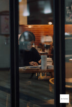 Load image into Gallery viewer, SONY α6000 グラファイトグレー ILCE-6000【完動品】【美品❗️】オールドレンズ・マウントアダプターおまけ付き多数❗️▪️デジタル一眼ミラーレスカメラ