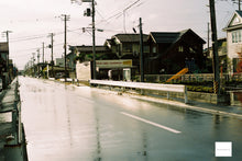 Load image into Gallery viewer, OLYMPUS OM-10 スミレとお星様🪻⭐️【完動品】初心者の方に安心オートあり・明るいパンケーキレンズ付