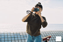 Load image into Gallery viewer, OLYMPUS OM-10 スミレとお星様🪻⭐️【完動品】初心者の方に安心オートあり・明るいパンケーキレンズ付