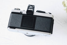 画像をギャラリービューアに読み込む, OLYMPUS OM-2N【完動品】明るいパンケーキレンズ&外付けフラッシュ付き❗️