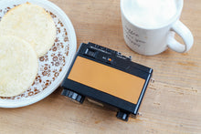 画像をギャラリービューアに読み込む, RICOH AD-1|コーヒーミルクカラー☕️🐄かわいい外見&しっかり写る完動フィルムカメラ【実写済み】📷