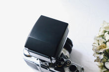 画像をギャラリービューアに読み込む, OLYMPUS OM-2N【完動品】明るいパンケーキレンズ&外付けフラッシュ付き❗️