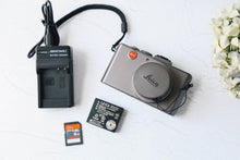 Load image into Gallery viewer, Leica D-LUX5 チタンカラー【完動品】▪️オールドコンデジ▪️デジタルカメラ