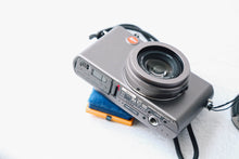 Load image into Gallery viewer, Leica D-LUX5 チタンカラー【完動品】▪️オールドコンデジ▪️デジタルカメラ