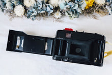 Load image into Gallery viewer, YASHICA Snap【完動品】【美品❗️】グリーンボタン🟢