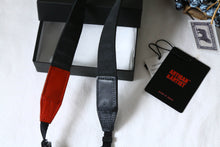 Load image into Gallery viewer, ARTISAN&ARTIST × PENTAX コラボ カメラストラップ|廃盤・レアモデル|箱・タグ付き美品✨