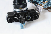 画像をギャラリービューアに読み込む, OLYMPUS OM-1 ブラックボディ ✨明るいパンケーキレンズ付き【完動品】🐦⬛🥞