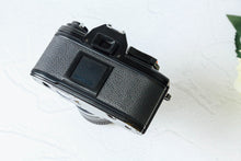 Load image into Gallery viewer, Nikon EM & 35-70mmF3.5-4.5【完動品】初めてのフィルムカメラにおすすめ