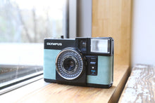 画像をギャラリービューアに読み込む, OLYMPUS PEN EF Mint Sky 🌿|爽やか春色デザイン✨ フラッシュ付きハーフサイズフィルムカメラ【完動品】