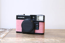 画像をギャラリービューアに読み込む, OLYMPUS PEN EF Cherry Blossom🍓|春色デザイン✨ フラッシュ付きハーフサイズフィルムカメラ【完動品】