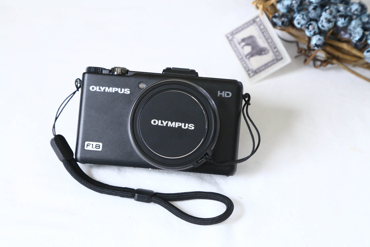 OLYMPUS XZ-1 ブラック🐦‍⬛｜明るいF1.8レンズ搭載✨ CCDセンサーの名