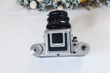 Load image into Gallery viewer, PENTACON six TL【完動品】ウエストレベルファインダー搭載・中判のクラシック名機📷