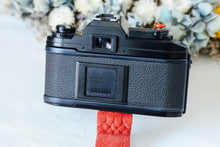 Load image into Gallery viewer, 📸【完動品】Nikon FG-20 & Nikkor 50mm F1.4 セット✨赤シャッターボタン付き!