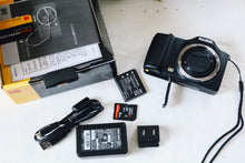 Load image into Gallery viewer, 【美品・すぐ使えるセット】Kodak PIXPRO FZ152 ブラック|SDカード・充電器付き📦レトロ可愛い写りが魅力の高倍率ズームデジカメ🎞️
