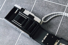 Load image into Gallery viewer, OLYMPUS PEN EE-2 ホワイトxブルーグレー🤍🩶【完動品】ハーフカメラ