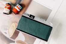 Load image into Gallery viewer, Konica III【完動品】革変更 深緑