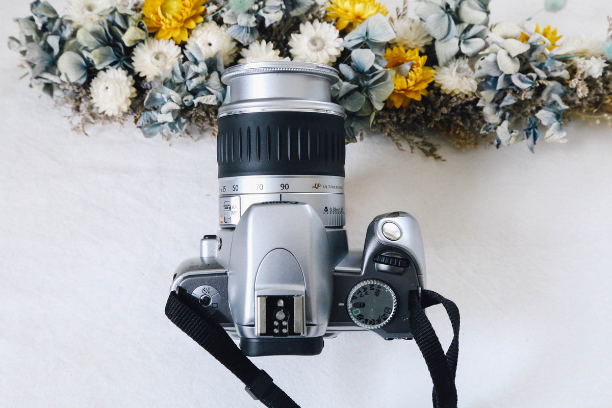 Canon EOS Kiss 5 一眼レフカメラ 📸 Canon EOS Kiss 5 本格一眼デビューにもぴったり！全自動の