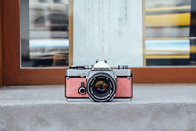 画像をギャラリービューアに読み込む, OLYMPUS OM-1 Vintage Cherry Blossom🌸【完動品】可愛い猫ストラップ付き🐈