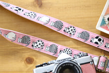 画像をギャラリービューアに読み込む, OLYMPUS OM-1 Vintage Cherry Blossom🌸【完動品】可愛い猫ストラップ付き🐈