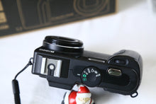 画像をギャラリービューアに読み込む, RICOH Caplio GX8【完動品】CCDオールドコンデジ📸明るいF2.5✨単三電池対応🔋高画質850万画素
