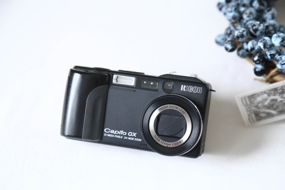 RICOH リコー Caplio R8 コンパクト デジタルカメラ コンデジ RICOH Caplio GX｜希少ブラックボディ🐦‍⬛ フィルムっぽい写りの