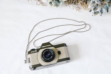 Load image into Gallery viewer, 【PENTAX AUTO110専用】シルバーストラップ/純正タイプ・ヴィンテージ感のある希少アクセサリー✨