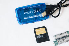 Load image into Gallery viewer, 📸 FUJIFILM FinePix 1500 【✨希少なコレクターズアイテム📼 】乾電池式🔋 美品❗️・専用カードリーダー付き💡オールドコンデジ