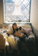 Load image into Gallery viewer, OLYMPUS PEN EE-2 ホワイトxブルーグレー🤍🩶【完動品】ハーフカメラ