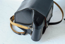 画像をギャラリービューアに読み込む, PENTACON SIX 専用ケース&ストラップ【貴重】ヴィンテージケース