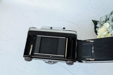 Load image into Gallery viewer, PENTACON six TL【動作品】【実写済み❗️】中判カメラ