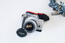 Load image into Gallery viewer, Canon EOS Kiss 5 本格一眼デビューにもぴったり!【完動品】全自動の簡単一眼レフ✨