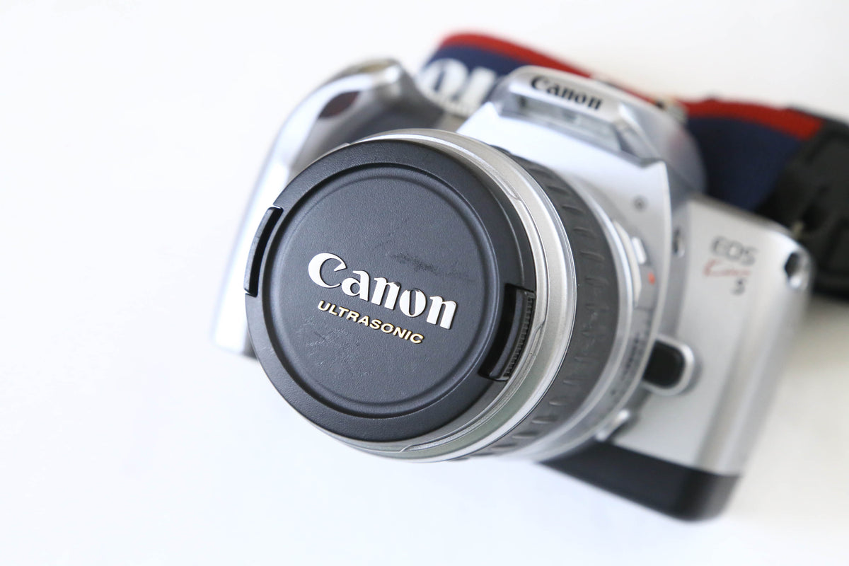 Canon EOS Kiss 5 本格一眼デビューにもぴったり！【完動品】全自動の