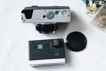 画像をギャラリービューアに読み込む, OLYMPUS 35DC【完動品】フラッシュ付き❗️