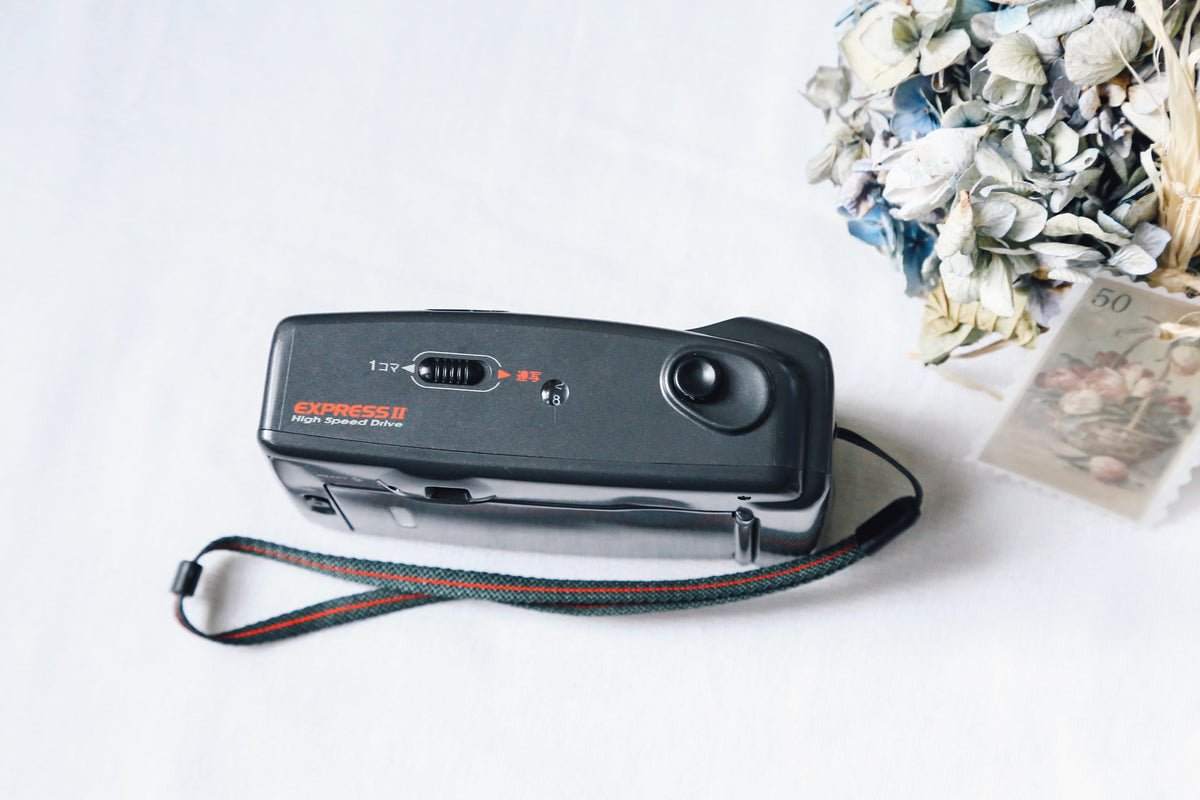 2024最新のスタイル expressII【完動品】【珍品❗️】ハーフカメラ maruman – Camera Ein フィルムカメラ
