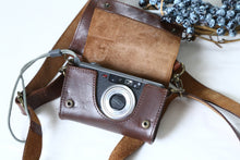 Load image into Gallery viewer, FUJIFILM Natura Classica 純正レザーケース ブラウン【希少品✨】ショルダーケース