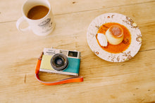 Load image into Gallery viewer, 受注制作 【フルオーダー】お好きなカメラと革色に作成します