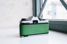 画像をギャラリービューアに読み込む, OLYMPUS OM-10 緑の時間🦉📗【完動品】初めての一眼レフにもおすすめ