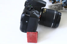 Load image into Gallery viewer, Nikon D5600 & AF-P DX 18-55mmレンズ【美品✨/完動品】▪️デジタル一眼レフカメラ▪️驚くほど軽い📸