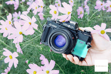 Load image into Gallery viewer, 受注制作 【フルオーダー】お好きなカメラと革色に作成します