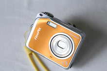 画像をギャラリービューアに読み込む, FUJIFILM FinePix V10 オレンジ【完動品/美品✨】レトロゲーム搭載🚀▪️CCDオールドコンデジ