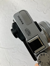 画像をギャラリービューアに読み込む, FUJIFILM X-20【完動品】▪️オールドコンデジ▪️デジタルカメラ