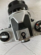 画像をギャラリービューアに読み込む, Nikon FM(SV)【完動品】【希少】状態◎ 明るい単焦点レンズ付き❗️
