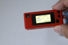 Load image into Gallery viewer, Kodak 1987 レッド【完動品/ほぼ未使用✨】人気カラー❤️▪️キーチェーンデジタルカメラ
