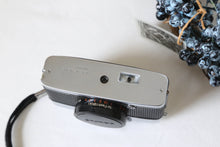 Load image into Gallery viewer, OLYMPUS PEN EE-3【完動品】ザ・王道ハーフカメラ✨