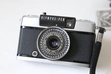 Load image into Gallery viewer, OLYMPUS PEN EE-3【完動品】ザ・王道ハーフカメラ✨
